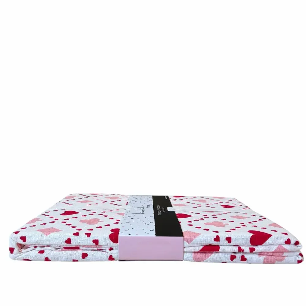 Nicole Miller Queen of Hearts Tablecloth 68in Round Pink Red Valentines Day New